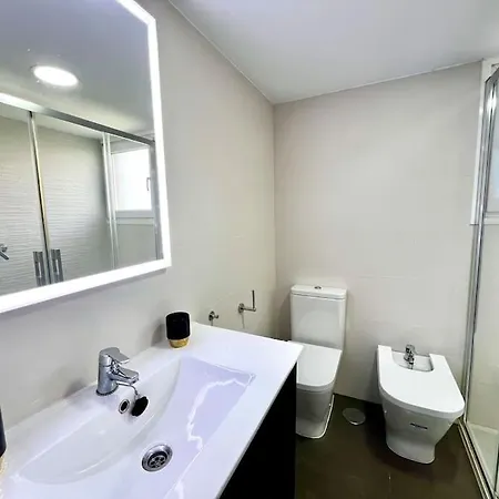 Playamar Deluxe Pool & Sinese Design Homes شقة