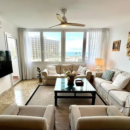 Playamar Deluxe Pool & Sinese Design Homes Apartment Torremolinos