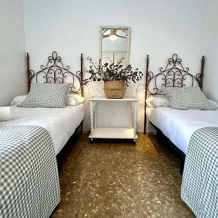Playamar Deluxe Pool & Sinese Design Homes Apartment *
