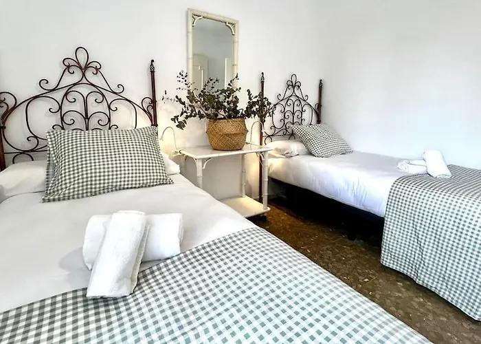 Playamar Deluxe Pool & Sinese Design Homes Torremolinos